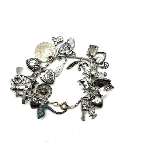 Rare Charm Bracelet Vintage Sterling Silver with 28 Charms 7 1/2” Collectors - Picture 4 of 13